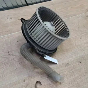 Expressz szállítás MAZDA 323F 98-04 Fűtőmotor bontott alkatrész