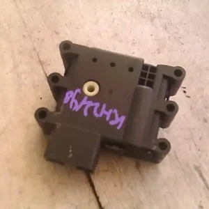 Ne maradj le MAZDA 6 02-05 Fűtésszabályzó zsalu állító motor bontott alkatrész