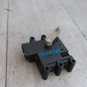 Expressz kézbesítés MAZDA 6 02-05 Fűtésszabályzó zsalu állító motor bontott alkatrész