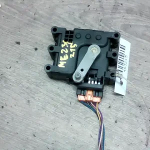 Rendeld meg most MAZDA 6 02-05 Fűtés állító motor kombi bontott alkatrész