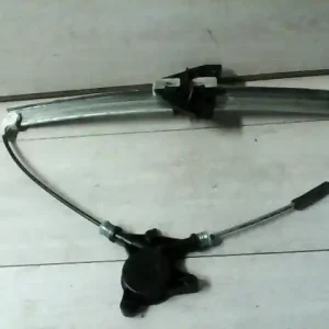 Kedvezményes ár MAZDA 6 02-05 Jobb első ablakemelő szerkezet elektromos bontott alkatrész