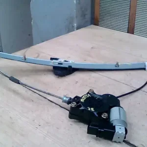 Árcsökkenés MAZDA 6 02-05 Jobb első ablakemelő szerkezet elektromos kombi bontott alkatrész