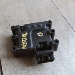 Gyors szállítás MAZDA 6 05-08 Fűtésszabályzó zsalu állító motor bontott alkatrész