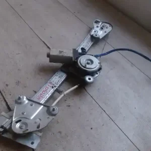 Legnépszerűbb MAZDA 626 97.08-00.07 Jobb első ablakemelő szerkezet elektromos 4 ajtós bontott alkatrész