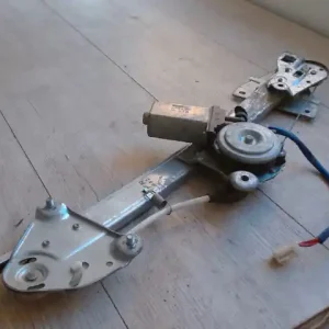 MAZDA 626 00.08-02.12 Jobb első ablakemelő szerkezet elektromos 5 ajtós bontott alkatrész Ajánlat