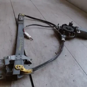 Vedd meg online MAZDA MPV 99-05 Jobb első ablakemelő szerkezet elektromos bontott alkatrész