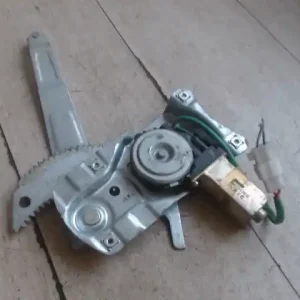 MAZDA DEMIO 98.08-00.05 Jobb hátsó ablakemelő szerkezet elektromos 5 ajtós bontott alkatrész Vásárlói kedvenc