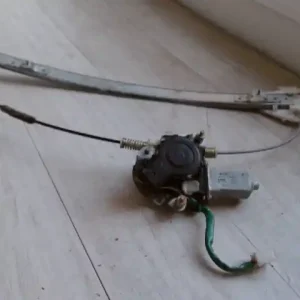 Végkiárusítás MAZDA MPV 99-05 Bal első ablakemelő szerkezet elektromos bontott alkatrész