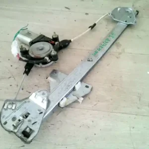 MAZDA DEMIO 98.08-00.05 Jobb első ablakemelő szerkezet elektromos bontott alkatrész Árcsökkenés