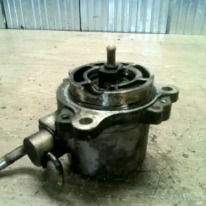 MAZDA MPV 99-05 Vákuumpumpa 2.0 d bontott alkatrész Kedvezményes ár