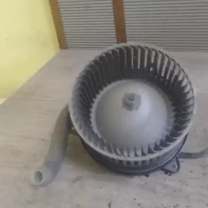 Korlátozott ajánlat MAZDA PREMACY 99.01-05.10 Fűtőmotor 2.0 d bontott alkatrész