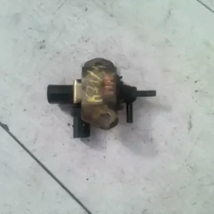 Olcsó MAZDA MPV 99-05 Vákuum szelep 2.3i bontott alkatrész