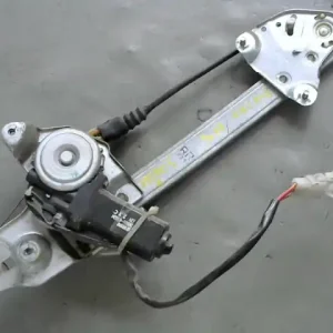 Korlátozott ajánlat MAZDA XEDOS 6 92- Jobb hátsó ablakemelő szerkezet elektromos bontott alkatrész