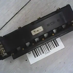 Legkelendőbb MERCEDES 124 Vákuum szelep bontott alkatrész