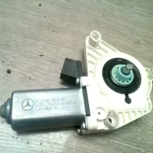 Azonnal elérhető MERCEDES A W169 2004.09.01-2008.05.31 Bal első ablakemelő motor bontott alkatrész