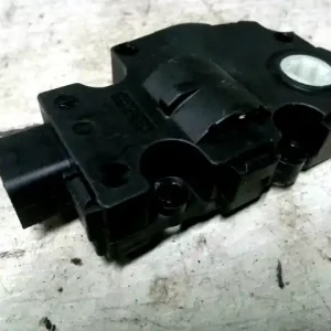 Kiárusítás MERCEDES A W169 2004.09.01-2008.05.31 Fűtésszabályzó zsalu állító motor bontott alkatrész
