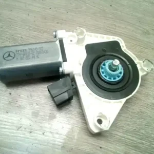 Legkelendőbb MERCEDES A W169 2004.09.01-2008.05.31 Jobb első ablakemelő motor bontott alkatrész
