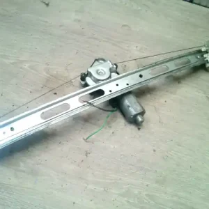 Szuper ajánlat MERCEDES A160 Bal első ablakemelő szerkezet elektromos bontott alkatrész