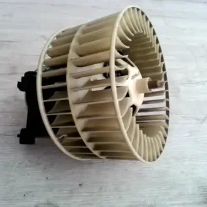 Árengedmény MERCEDES A160 Fűtőmotor bontott alkatrész