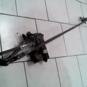 MERCEDES A160 Ablaktörlő mechanika motorral első bontott alkatrész Legjobb ár