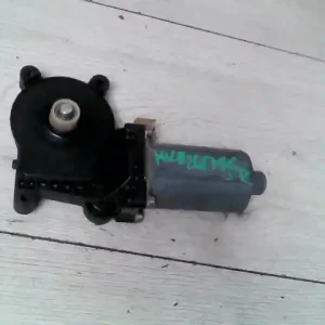 Rendeld meg most MERCEDES A160 Jobb első ablakemelő motor bontott alkatrész