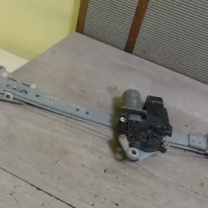 MERCEDES A160 Jobb hátsó ablakemelő szerkezet elektromos 5 ajtós bontott alkatrész Árcsökkenés