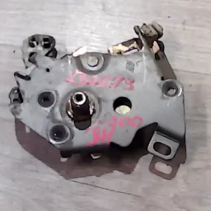 Árcsökkenés MITSUBISHI L300 Bal tolóajtó zárszerkezet bontott alkatrész