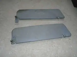 Szuper ajánlat MITSUBISHI L300 Jobb napellenző bontott alkatrész