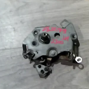 Különleges ajánlat MITSUBISHI L300 Jobb tolóajtó zárszerkezet bontott alkatrész