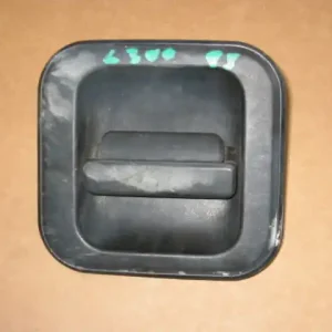 Outlet MITSUBISHI L300 Tolóajtó külső kilincs bal hátsó bontott alkatrész