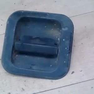 MITSUBISHI L300 Tolóajtó külső kilincs bal oldal bontott alkatrész Árengedmény