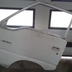 MITSUBISHI L300 88-95 Bal első ajtó. bontott alkatrész Azonnal elérhető