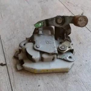 Szezonális akció MITSUBISHI L400 Jobb tolóajtó zárszerkezet mechanikus bontott alkatrész