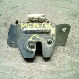 Nézd meg most MITSUBISHI LANCER 04.06.01-07.05.30 Csomagtér ajtó zárszerkezet kombi bontott alkatrész