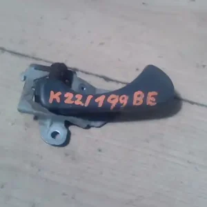 MITSUBISHI LANCER 91-96 Bal első belső kilincs bontott alkatrész Alacsony ár