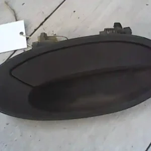 Végkiárusítás MITSUBISHI LANCER 91-96 Jobb hátsó külső kilincs bontott alkatrész