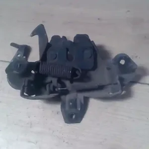 Korlátozott ajánlat MITSUBISHI LANCER 91-96 Motorháztető zár bontott alkatrész