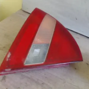 Népszerű MITSUBISHI LANCER 96-98 Bal hátsó lámpa 4 ajtós bontott alkatrész
