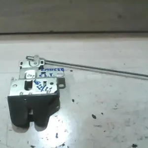 Utolsó esély MITSUBISHI LANCER 96-98 Csomagtér ajtó zárszerkezet 4 ajtós bontott alkatrész