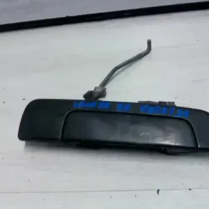 Ingyenes szállítás MITSUBISHI LANCER 96-98 Jobb hátsó külső kilincs bontott alkatrész