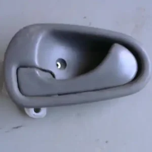 MITSUBISHI LANCER 98-01 Bal hátsó belső kilincs bontott alkatrész Korlátozott ajánlat