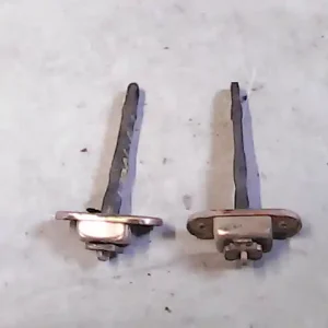 MITSUBISHI PAJERO 91-97 Bal első ajtóhatároló bontott alkatrész Csak ma