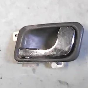 MITSUBISHI PAJERO 91-97 Bal hátsó belső kilincs bontott alkatrész Biztonságos fizetés