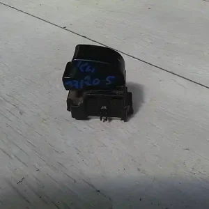 Biztonságos vásárlás MITSUBISHI SPACE RUNNER Jobb első ablakemelő kapcsoló bontott alkatrész