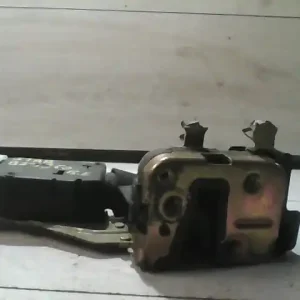 MITSUBISHI SPACE STAR Bal első ajtó zárszerkezet központi záras bontott alkatrész Akció