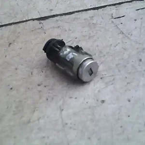 Alacsony ár MITSUBISHI SPACE STAR Jobb első ajtó dugózár bontott alkatrész