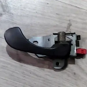 Expressz szállítás MITSUBISHI SPACE STAR Jobb hátsó belső kilincs bontott alkatrész