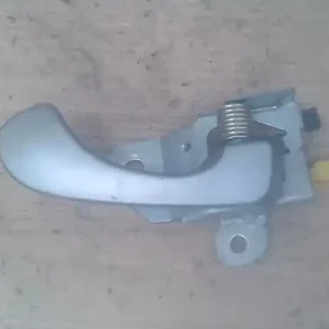 Kedvezmény MITSUBISHI Space Star 2000.09.01-2004.12.03 Jobb első belső kilincs bontott alkatrész