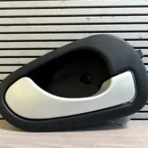 Alacsony ár MITSUBISHI Space Star 2000.09.01-2004.12.03 Jobb első belső kilincs bontott alkatrész