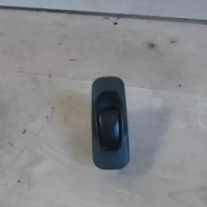 Vedd meg most MITSUBISHI Space Star 2000.09.01-2004.12.03 Jobb hátsó ablakemelő kapcsoló 5 ajtós bontott alkatrész